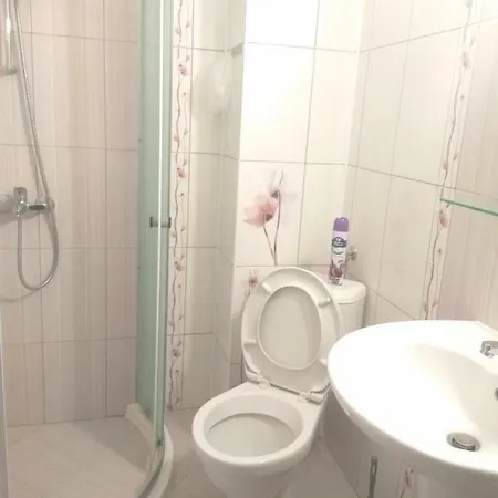 Студия С Видом На Парк דירה